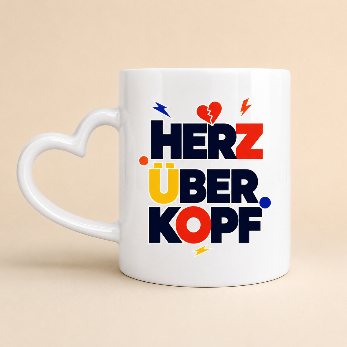 Herz über Kopf – Tasse mit Herzhenkel